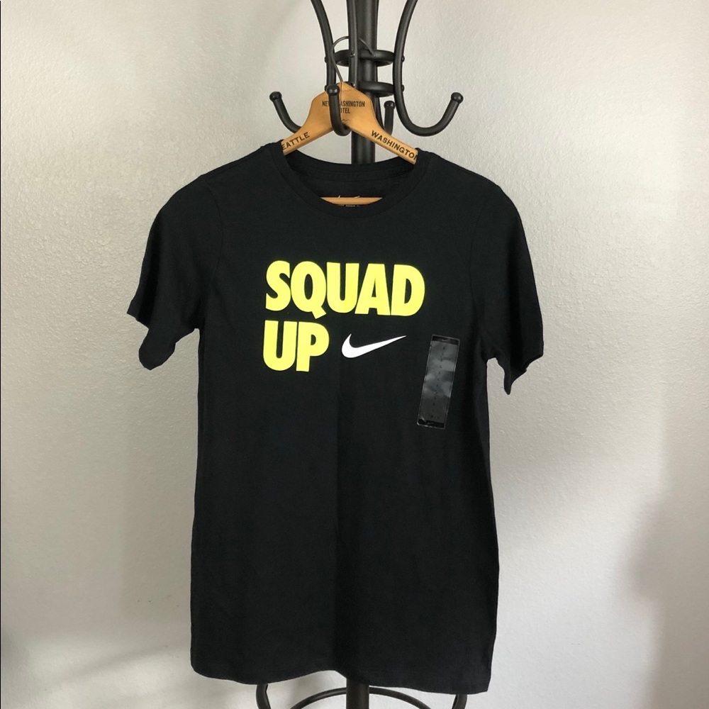 **SOLD** NWT Nike Black Tee Boys sz LG